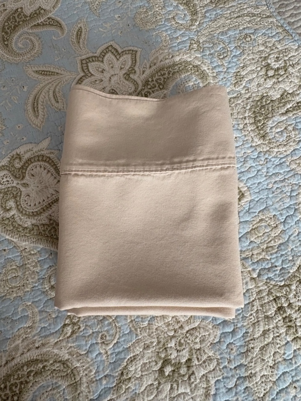 FOUR Beige King Size Kirkland 680 Thread Count 100% Cotton Pillowcases